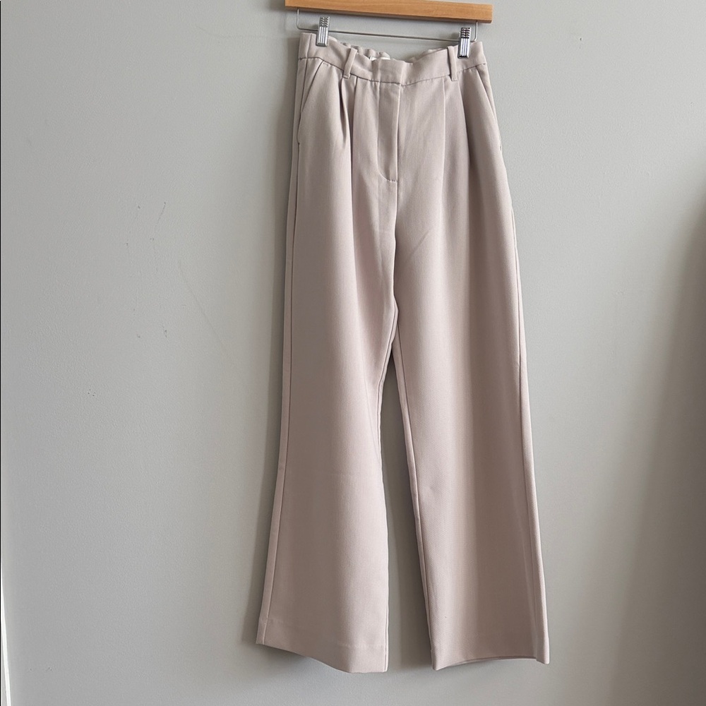 Abercrombie & Fitch Wide Leg High-Rise Pants in Light Taupe